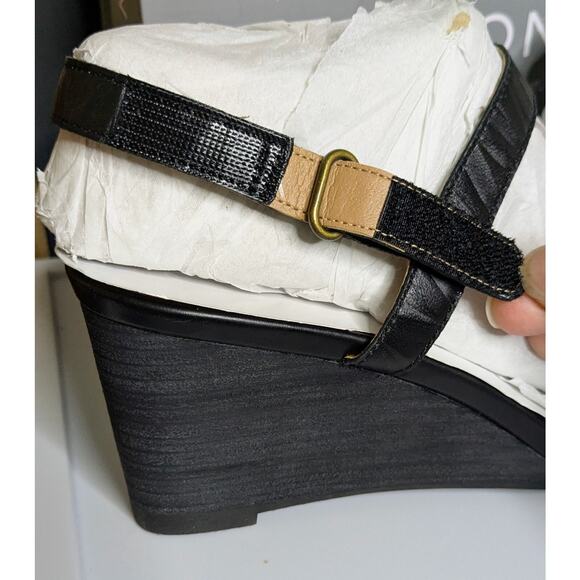 Vionic Black Strappy Wedge Sandals - Picture 4 of 6